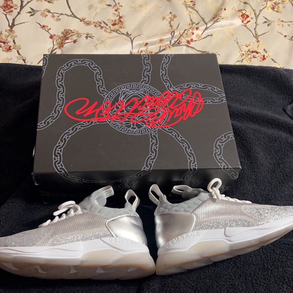 Authentic Chain Reaction  only wore 3 times Size 9 (40)